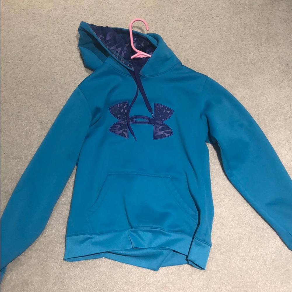 women’s sweatshirt